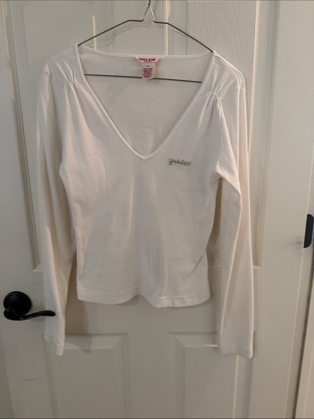 Y2K vintage Guess White V-Neck Long Sleeve Top with Small Chest Logo
